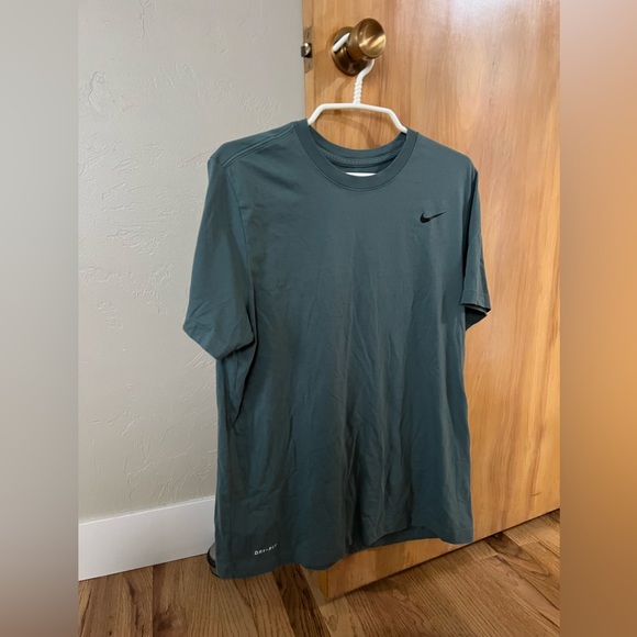 Men’s Nike Dri-Fit Shirt Olive Green Size L - Picture 1 of 5